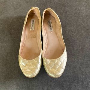 Steve Madden KWILT gold size 10